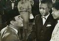 ‘Viral’ Foto Bung Karno Bersama ‘Obama Kecil. Ini Fakta Sebenarnya