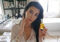 Ternyata Inilah Rahasia Kourtney Kardashian Agar Kulitnya Selalu Sehat dan Bersinar
