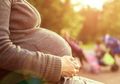 Mitos atau Fakta: Punya Banyak Anak Bikin Gigi Wanita Lebih Banyak yang Ompong