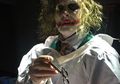Spesial Halloween, Dokter Ini Membantu Persalinan Seorang Bayi dengan Berkostum Joker