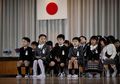 7 Budaya Disiplin dari Jepang yang Bisa Kita Ajarkan pada Anak-anak Kita, Salah Satunya Berani Meminta Maaf