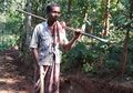 Pahlawan Sejati, Laki-laki India Membangun Jalan Menembus Bukit sehingga Anak-anak Bisa Sekolah dengan Mudah