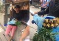 (Video) Bukan dengan Bunga, Pria Ini Memberi Pisang Kepada Wanita Saat Valentine, Aksi yang Tak Lazim