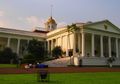 Bertemu Hantu di Istana-istana Presiden yang Mengganggu Koleksi Benda-benda Seni
