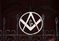 Freemason, Perkumpulan Rahasia yang 'Bersembunyi' di Depan Mata dan Bisa Dikenali dari Cara Jabat Tangannya