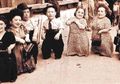 Keluarga Yahudi Ini Lolos dari Maut Holocaust Justru Gara-gara Keterbatasn Fisik yang Mereka Miliki