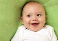 Sering Tertawa Dapat Meningkatkan Perkembangan Otak Bayi