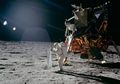 Video: Astronaut Jatuh Berkali-kali di Bulan Karena Gravitasi Rendah