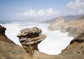 Batu Ikonik di Cape Kiwanda Ambruk Akibat Ulah Pengunjung