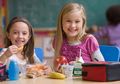 Biasakan Anak Sarapan dan Bawa Bekal ke Sekolah
