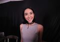 Biasa Tampil Bak Remaja, Gisel Anastasia Terlihat Pasang Pose Menggoda saat Bawakan Tema Imlek, lihat Deh Fotonya!