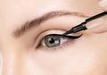 Sering Gagal, Beginilah Tips Mudah Pakai Eyeliner untuk Pemula