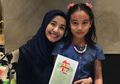 Laudya Cynthia Bella Foto Bersama Aleesya, Netizen Salfok sama Tangan Istri Engku Emran! Bella: Maaf, Tak Sempurna