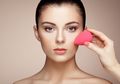 Hiii..Spons Makeup yang Kotor Bisa Menjadi Sarang Bakteri, Yuk Bersihkan dengan 5 Langkah Mudah Ini