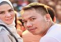 Belum Lama Menikah, Beredar Foto Vicky Prasetyo Sedang Duduk Bersama 2 Perempuan Lain