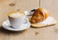 Sembari Menikmati Kopi, Makanan Apa yang Enak Disantap, ya? Simak Ulasannya Ini, yuk!