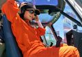 Ini Dia Satu-satunya Polwan Kopilot Helikopter di Indonesia, Cantik Loh!