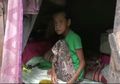 Sudah Berusia Lanjut, Kehidupan Nenek Ini Sangat Memprihatinkan di Bawah Gubuk Seluas 1x1,5 Meter