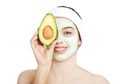 Tanda-Tanda Penuaan Sudah Muncul? Yuk Bikin Masker dengan Buah Mengandung Kolagen Ini untuk Mengatasinya