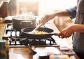 Agar Bahan Makanan Tetap Sehat, Begini Cara Tepat Memilih Alat Masak