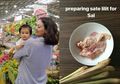 Walau Masih Kecil, Atiqah Hasiholan Buatkan Sate Lilit Spesial Untuk Anaknya, Super Mudah!