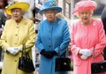 Kode Rahasia Kerajaan Inggris, Lihat yang Terjadi Kalau Ratu Elizabeth Menaruh Tasnya di Meja Makan