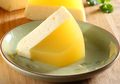 Butuh Dessert Yang Lembut, Manis Dan Segar? Buat Puding Nanas Dua Susun Ini