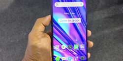 realme 5 dan realme 5 Pro Resmi Dijual Mulai Rp 1.899.000 dan Rp 2.999.000