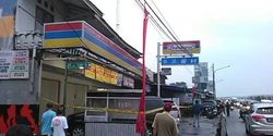 Gerai Alfamart vs Indomaret Sama Sekitar 16 Ribuan, Ternyata Ini Pemilik yang Lebih Kaya