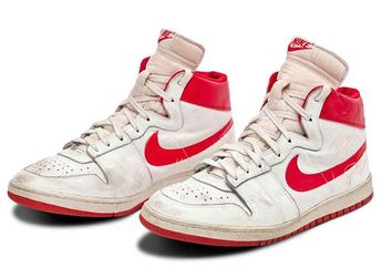 Viral! Lelang Sepatu Michael Jordan Laris Manis, Harganya Sampai Rp21 Miliar Lebih