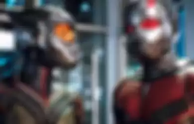 The Wasp (kiri), Ant-Man (kanan)