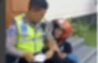 Ini Dia Cerita Remaja yang Nangis gara-gara ditilang Polisi