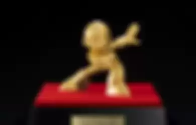 Patung Mega-Man terbuat dari emas 24 karat