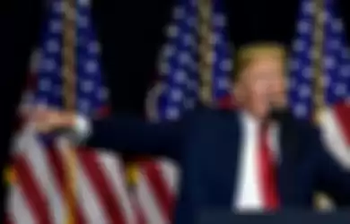 Mandatory Credit: Photo by Susan Walsh/AP/REX/Shutterstock (9876492r)President Donald Trump speaks during a fundraiser in Sioux Falls, S.D., . Trump is speaking at the Noem-Rhoden Victory Committee, a joint fundraising committee authorized by and composed of Kristi Noem for Governor, Larry Rhoden for Lieutenant Governor, KRISTI PAC and the South Dakota Republican PartyTrump, Sioux Falls, USA - 07 Sep 2018