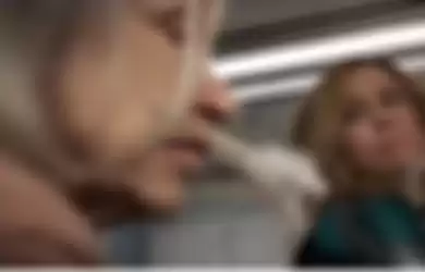 Captain Marvel memukul wanita tua dalam trailernya
