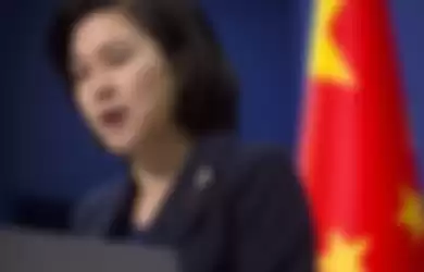 Hua Chunying, suruh Trump ganti iphone ke Huawei