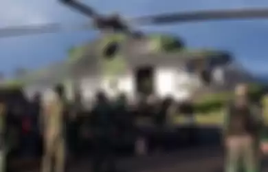   Helikopter milik TNI yang digunakan untuk mengevakuasi para korban pekerja di Nduga, Papua. 