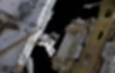 Astronaut Thomas Pesquet di luar ISS