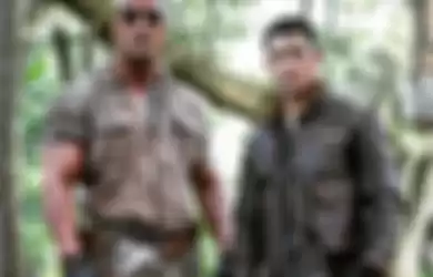 Dwayne Johnson dan Nick Jonas di lokasi syuting film Jumanji