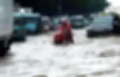 Jangan Sembarangan Libas Banjir