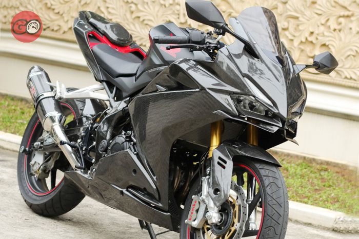 Tambah Sangar Honda CBR250RR Ini Dipasangi Body Full Carbon