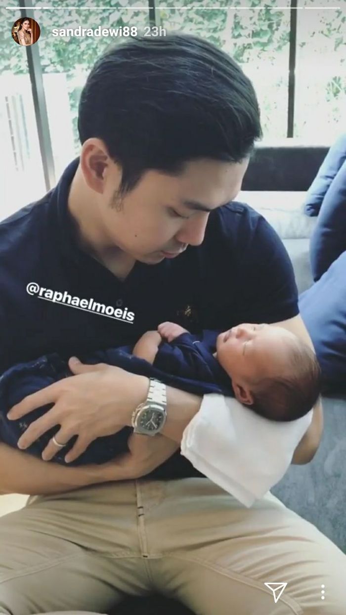 Insta story Sandra Dewi