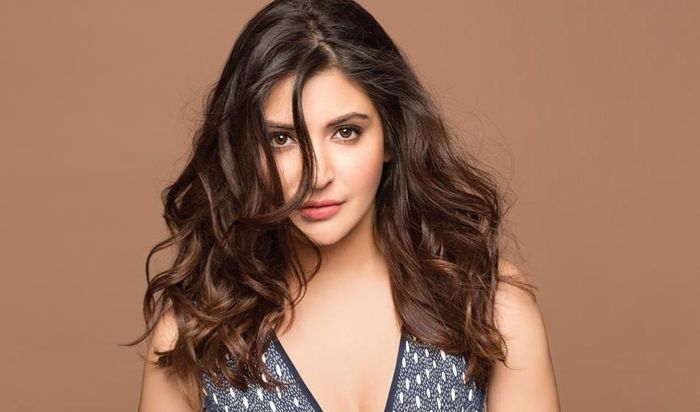 Anushka Sharma yang tetap cantik hingga sekarang