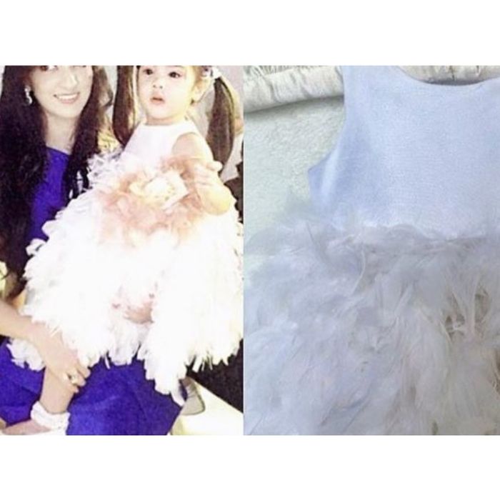 Dres putih milik Mikayla