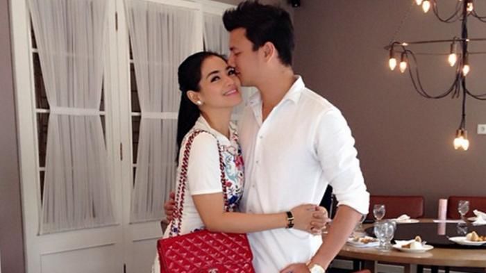 Titi Kamal dan Christian S
