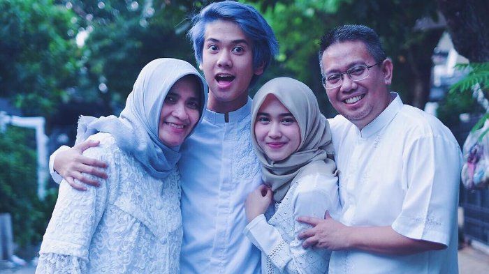 Keluarga lengkap