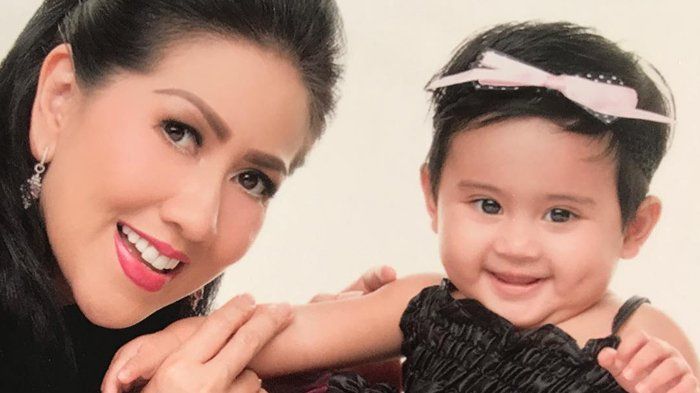 Venna Melinda dan Vania
