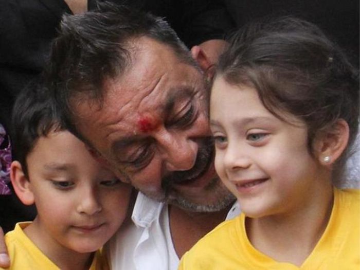 Sanjay Dutt dan Iqra Dutt