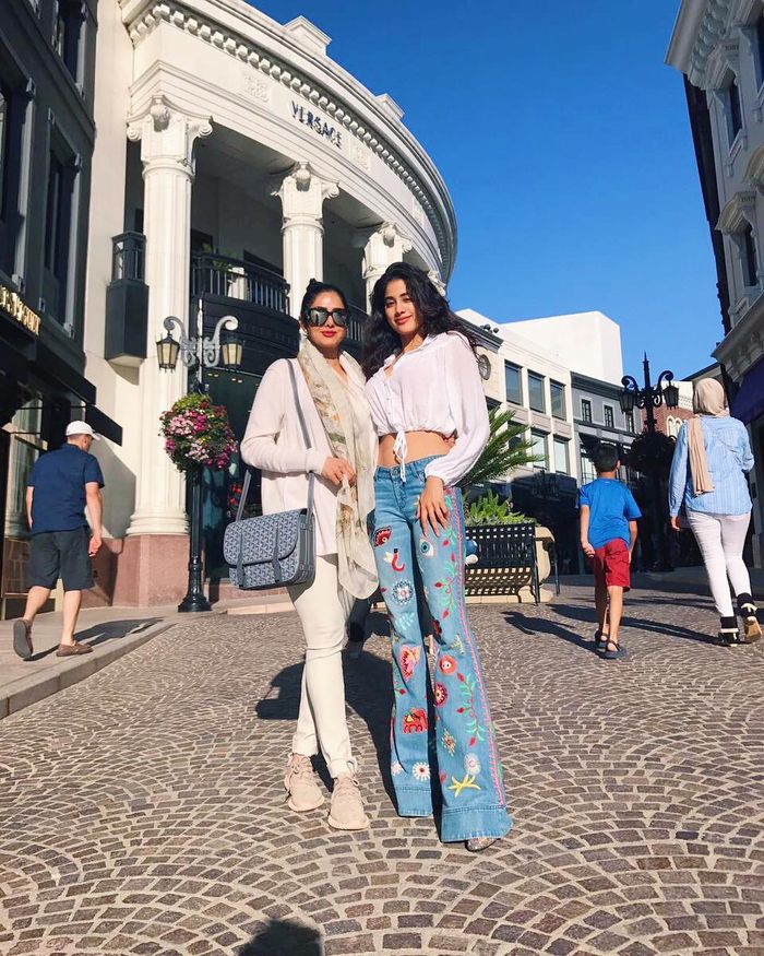 Sridevi dan Janvhi