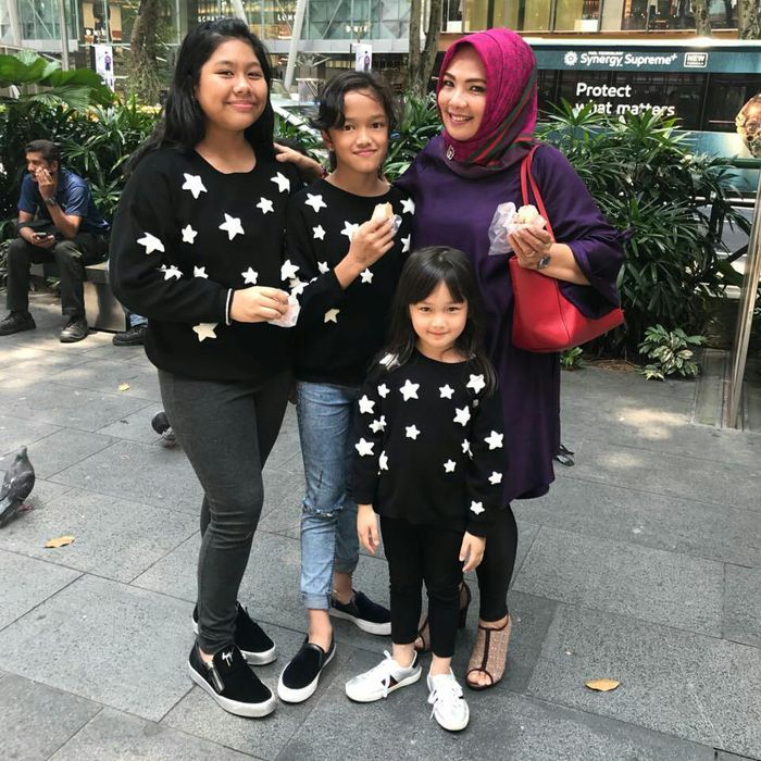 dari kiri: Amel, Ara, Sherly, dan Elea